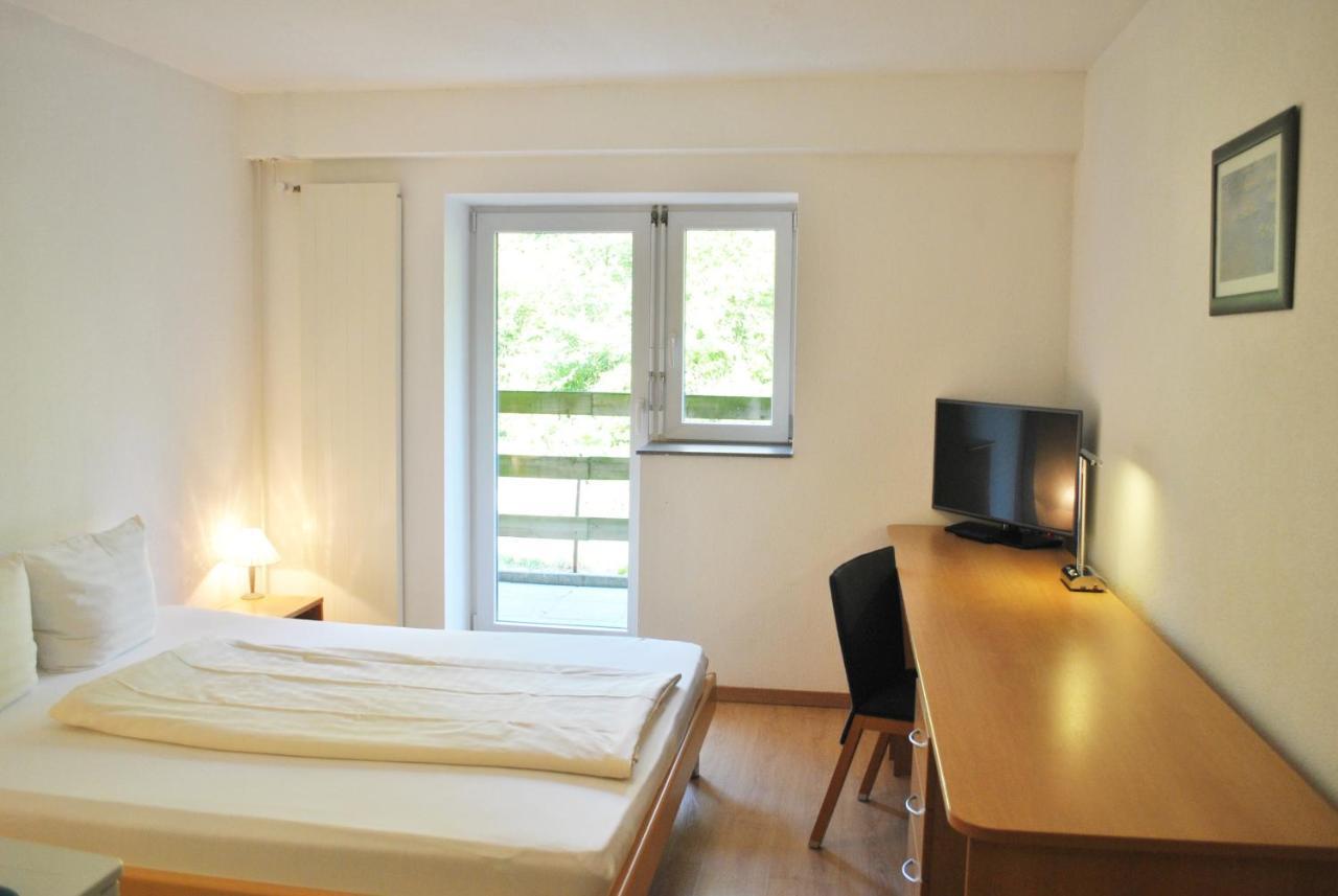 Business Hotel Riverside Duggingen Kültér fotó
